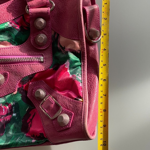 Balenciaga - Picture 5 of 5